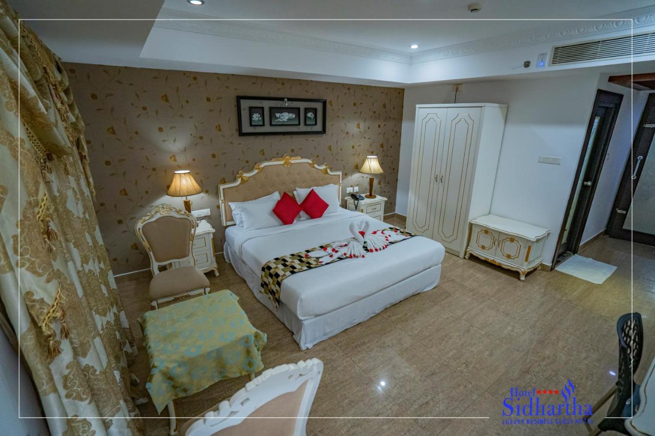 Hotel Sidhartha Chalakudy Kizhake Chālakudi Eksteriør bilde