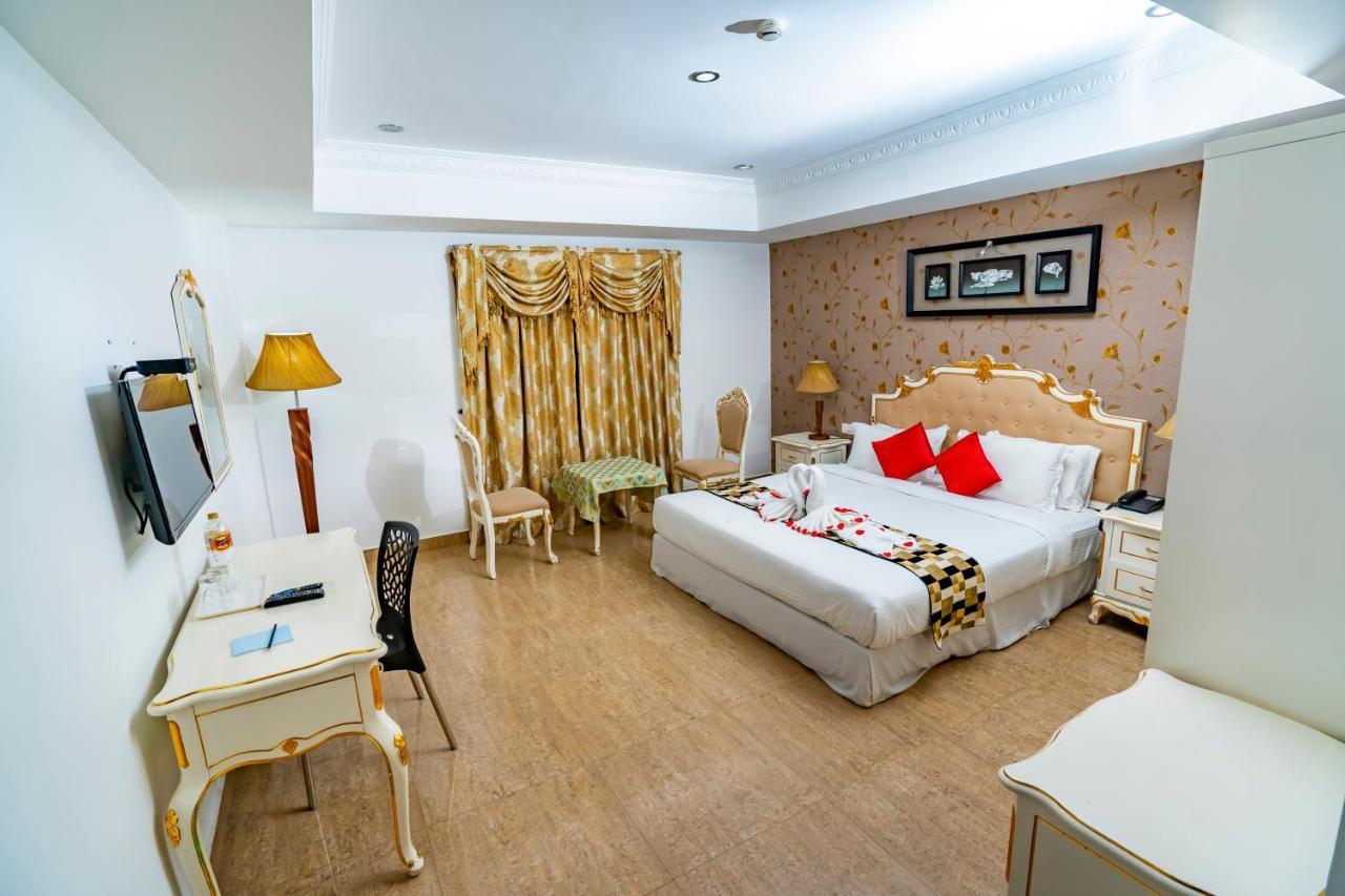 Hotel Sidhartha Chalakudy Kizhake Chālakudi Eksteriør bilde