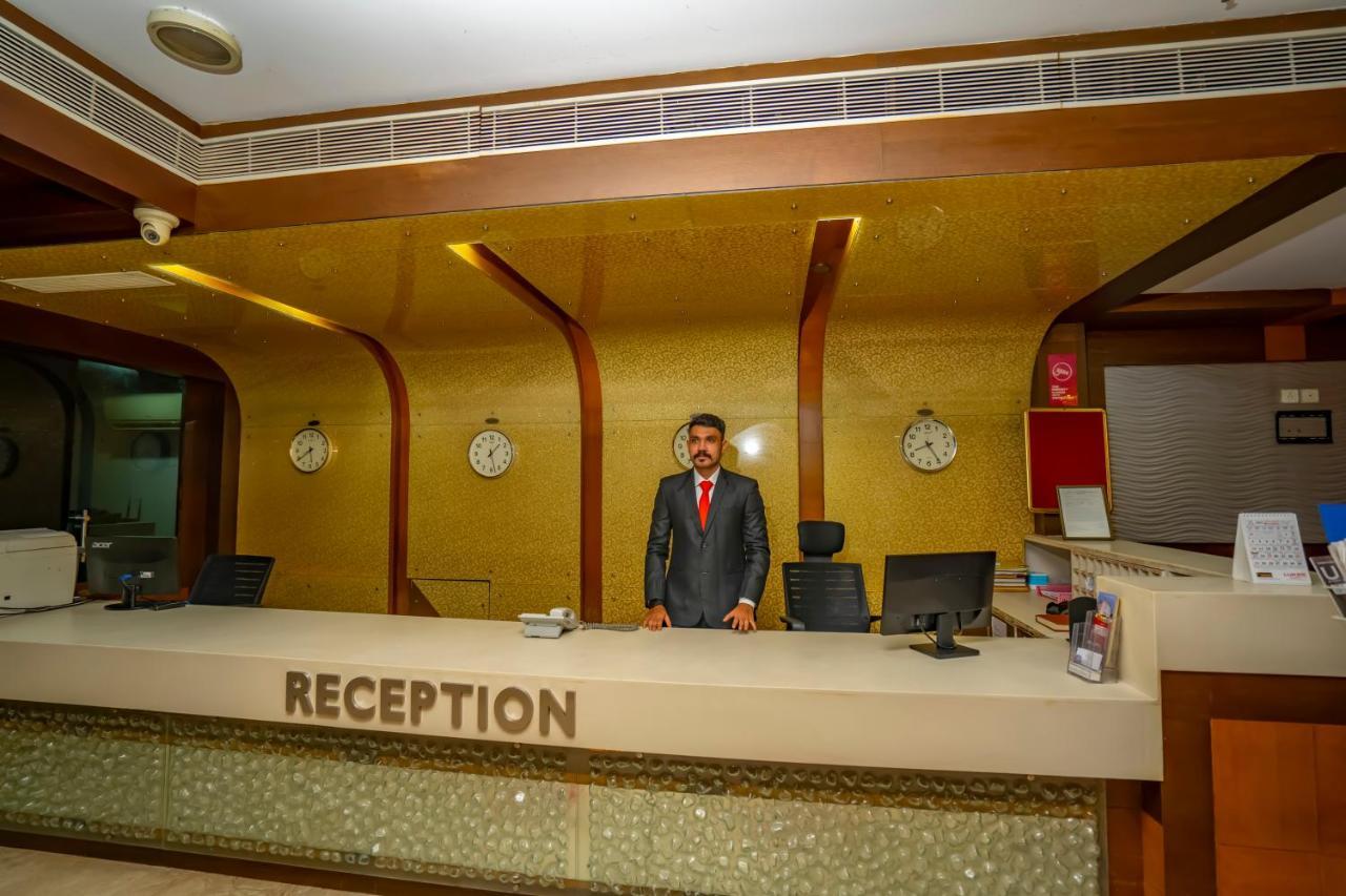 Hotel Sidhartha Chalakudy Kizhake Chālakudi Eksteriør bilde