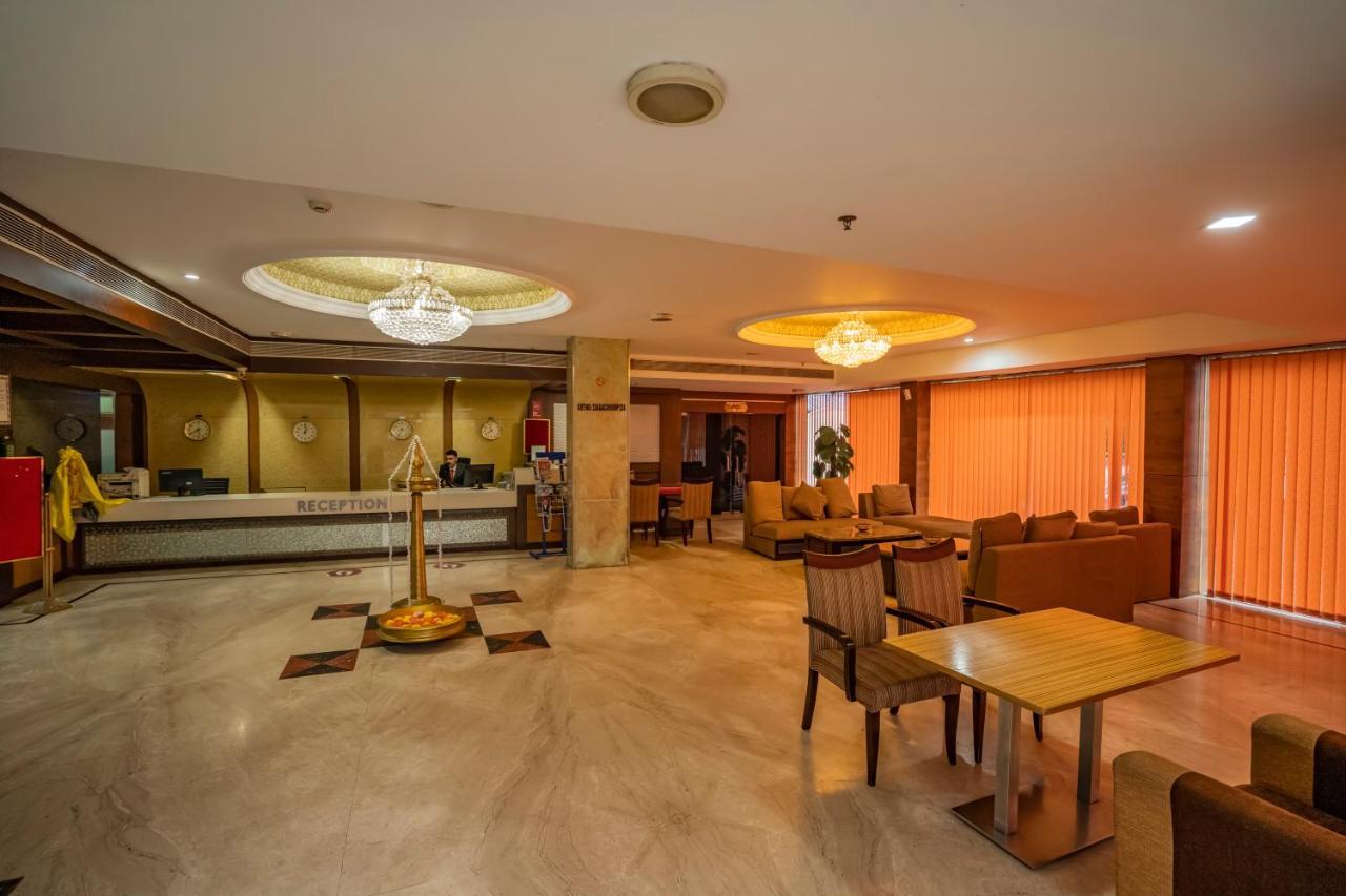 Hotel Sidhartha Chalakudy Kizhake Chālakudi Eksteriør bilde